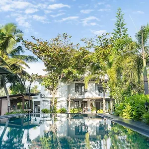 https://villa-sarakkuwa.kandyhotelsnow.com